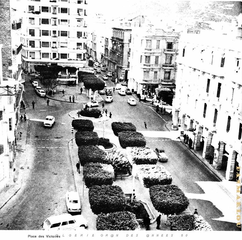 RA g- 021- Place des Victoires.jpg